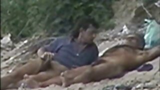 Lusty Asian تقدم عرضًا عن جديد سكس مترجم قرب لقندسها المتدفق